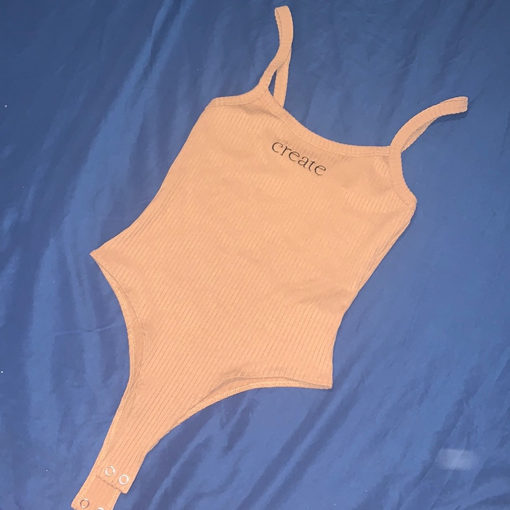 Small forever 21 tan bodysuit 🔥